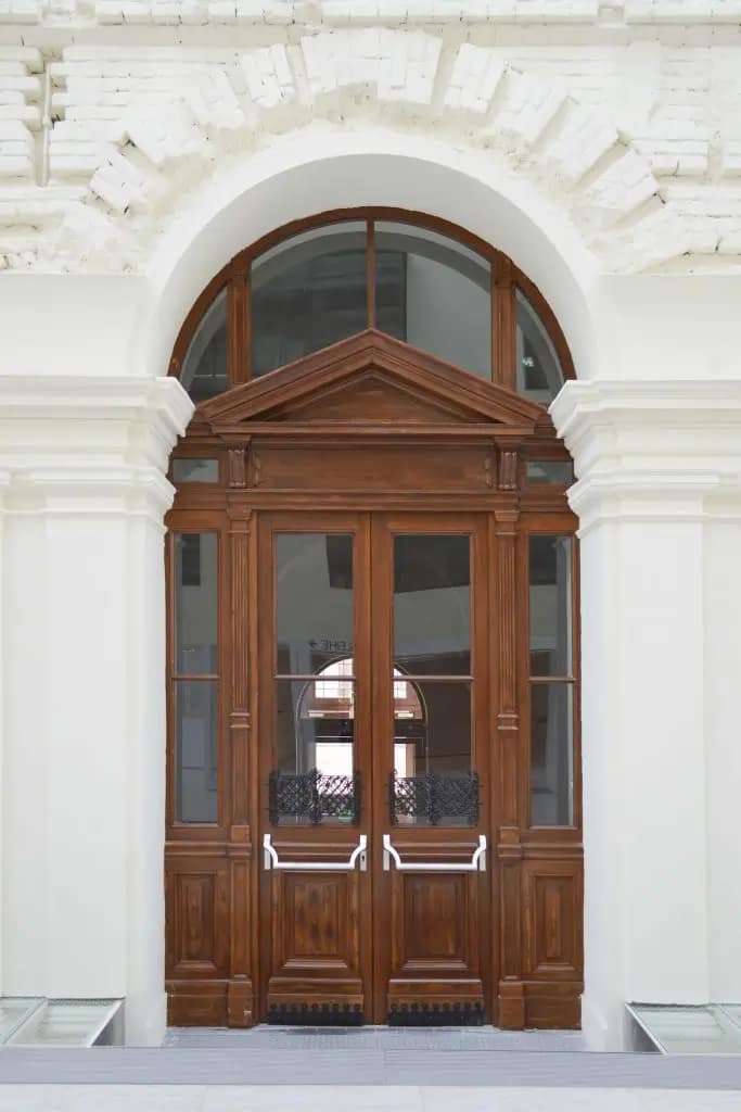 Brandschutztür aus Holz für Universitätsbibliothek Graz – maßgefertigt von Unterwaditzer